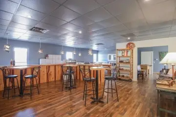 Tasting Room with Sundeck