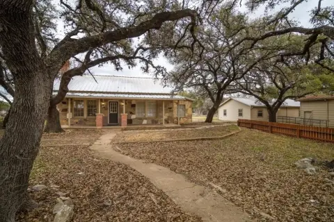 Commercial Land with Office Spaces