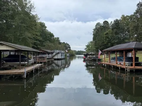 Waterfront Lot in Jimmie's Creek