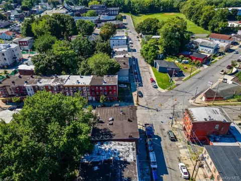 Vacant Corner Lot in Newburgh