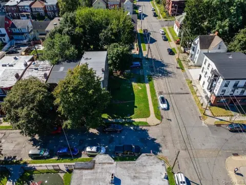 Vacant Corner Lot in Newburgh
