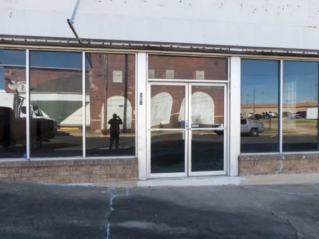 218-220 E North St, Kilgore, TX 75662