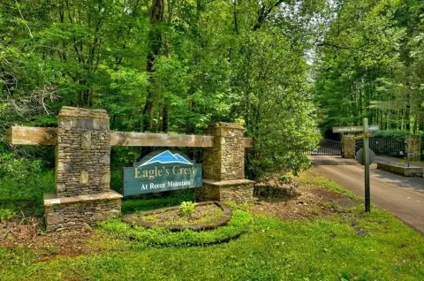 Ready-to-Build Homesite in Gated Community