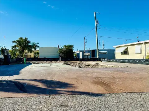 Land in Waterfront Community