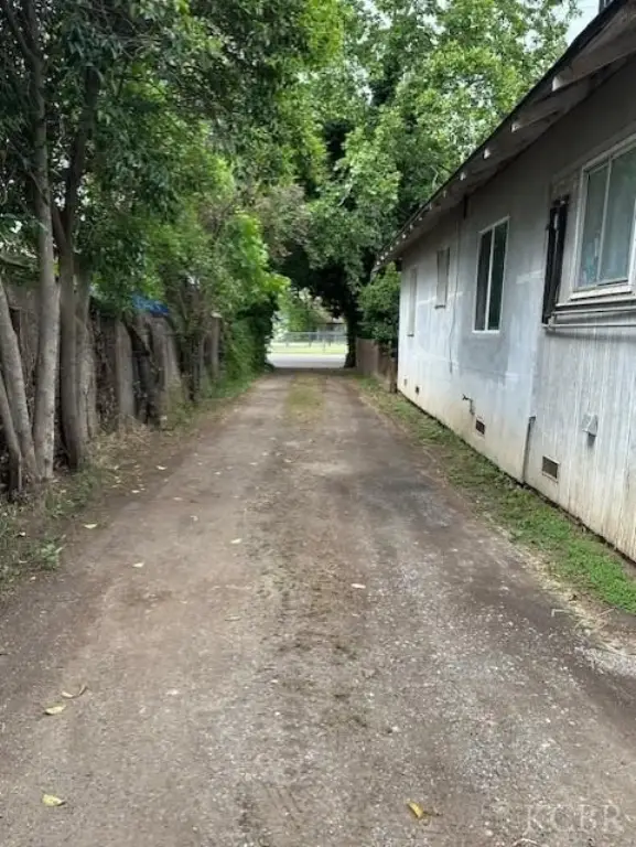 Picture 4