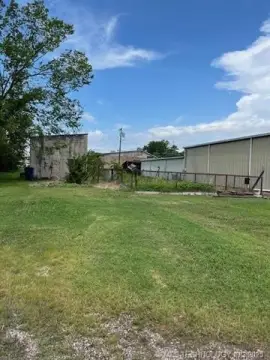Hominy, OK Retail Building