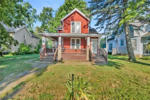 Mansfield Duplex with Barn
