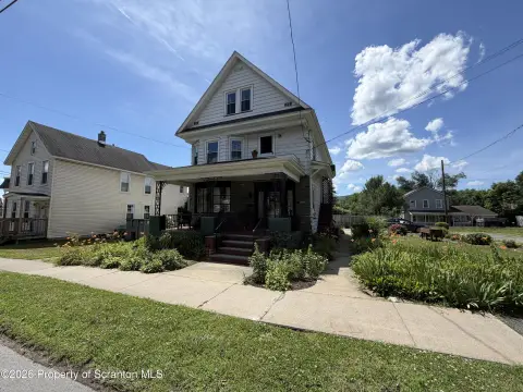 Duplex with Two Kitchens