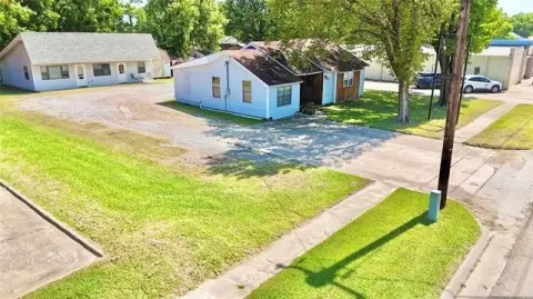 Versatile Mixed-Use Investment Opportunity