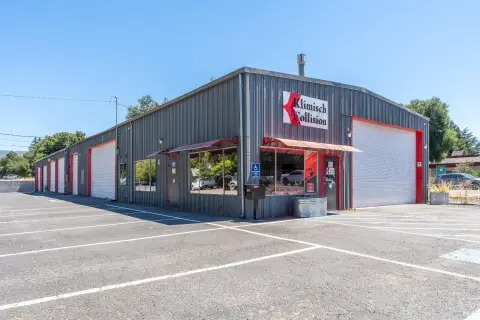 Fenced-Yard Auto Shop