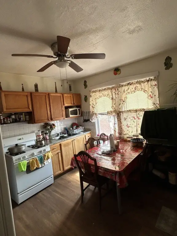 Picture 10