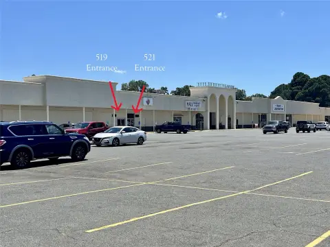 Mall Retail Space with Expansion