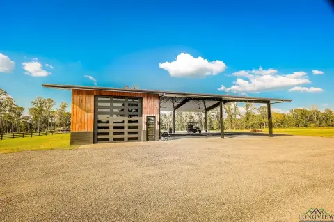 155 Acres East Texas Showplace