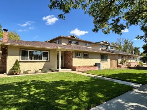 Remodeled Fourplex With Parking