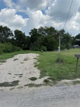 Ready-to-Go Homesite in Mart, Texas