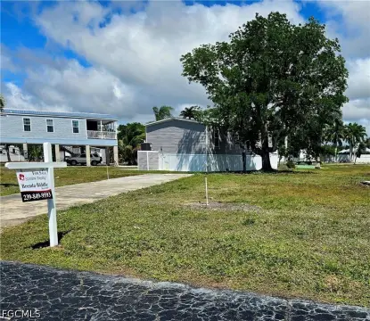 Vacant Lot in Plantation Estates