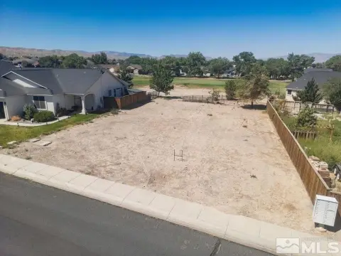 Golf Course Lot in Fernley