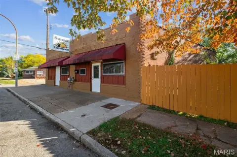 Established Laundromat in St Louis