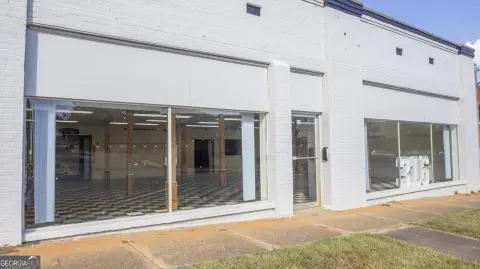 Versatile Commercial Property in Manchester