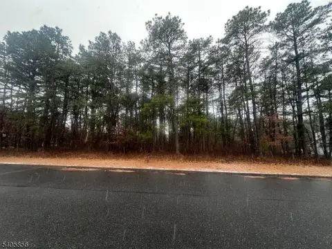 Residential Lot in Growing Community