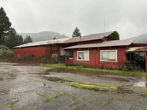 Industrial Flex Property With Yard