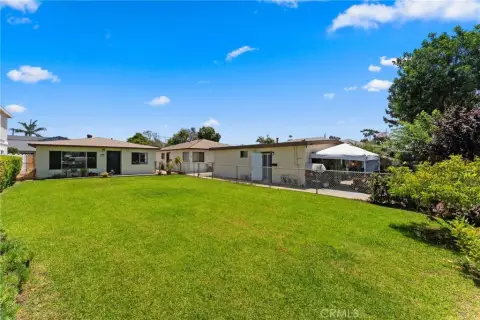 Bungalow Triplex With Private Parking