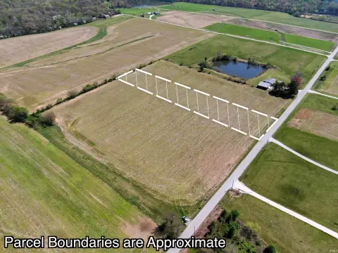 Residential Land in Lynnville, Indiana