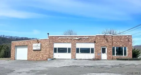 Commercial Riverfront Property in Johnstown