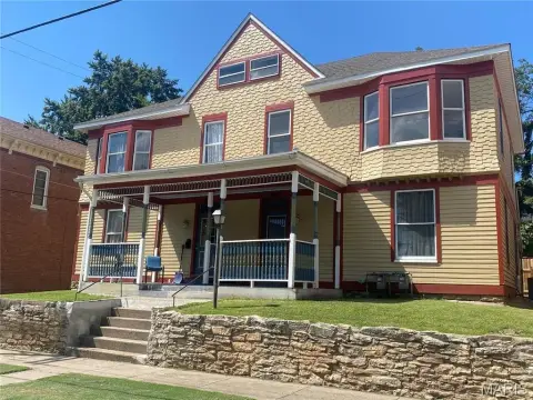 Refinished Craftsman Duplex