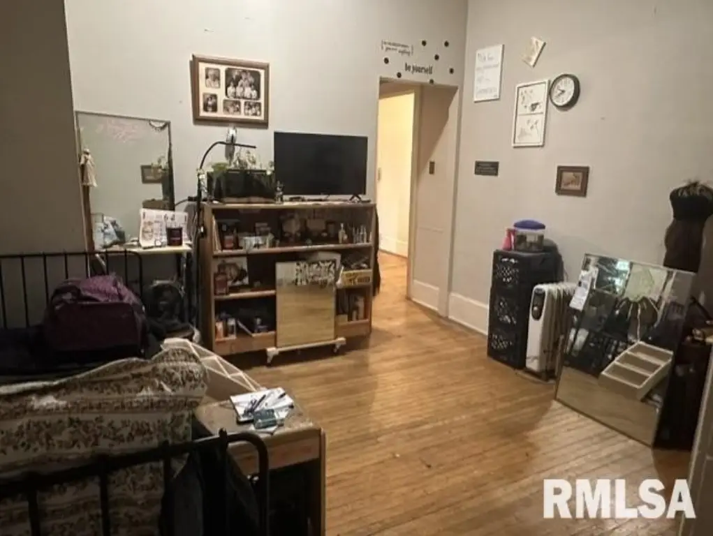 Picture 19