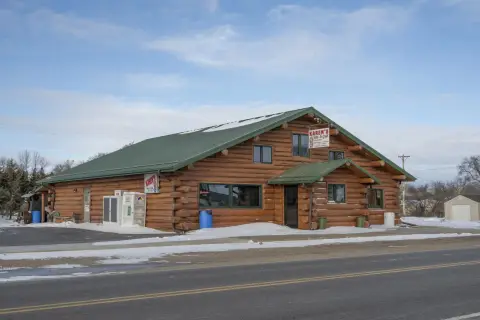 Equipped Bar/Restaurant with Free Rent