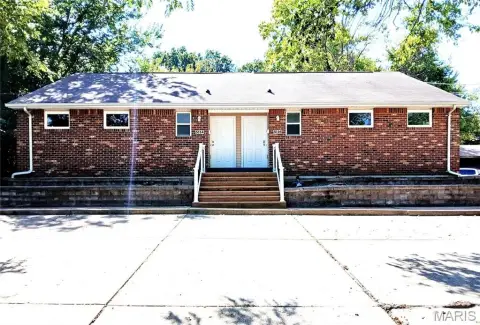 Rehabbed Duplex Near Gravois Shops