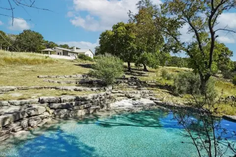 Serene Ranch in Comanche Caves