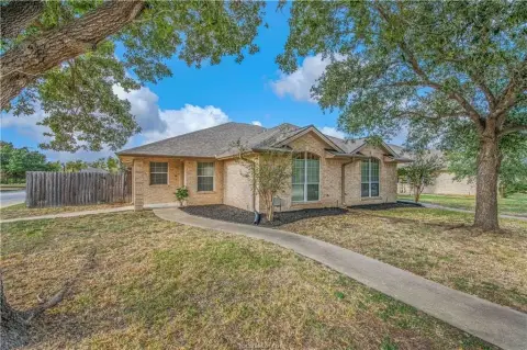 Renovated Duplex in College Station