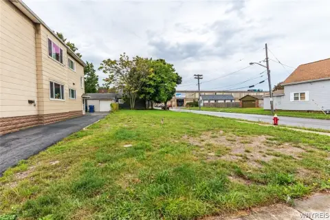 Commercial Corner Lot
