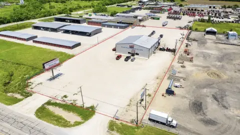 Flex Space with Gravel Yard