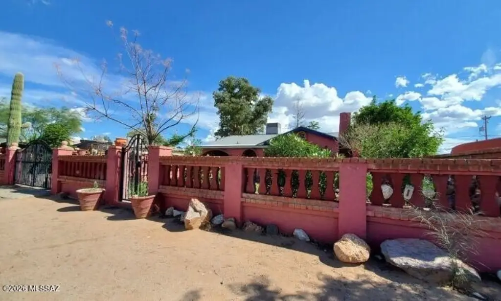 419 W Palmdale St, Tucson, AZ 85714