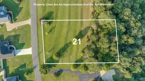 Brow Lot in Fort Payne