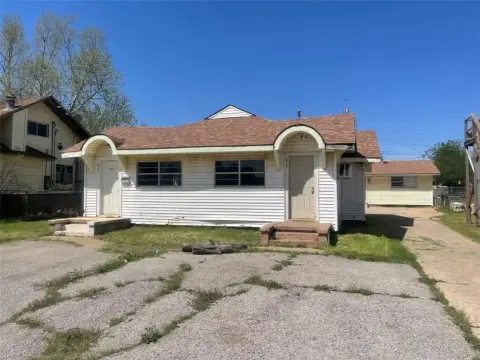 Clinton Multifamily Investment Opportunity