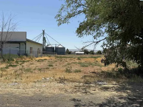 Commercial Land