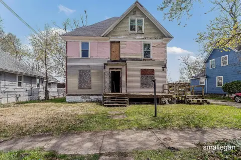 Duplex with Partially Framed Attic