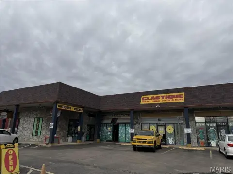 Versatile Commercial Building in Crystal City