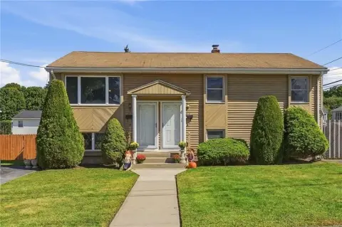 Two-Unit Duplex with Deck