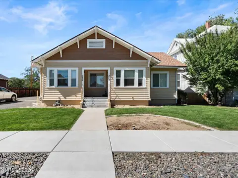 Eight-Unit Apartment Property