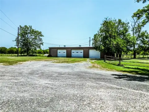 Agricultural Land With Shop