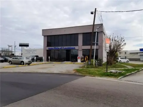 Clearview Parkway Retail/Office Space