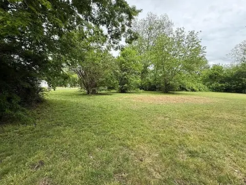 Land in Downtown Farmersville