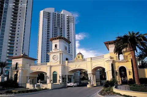 Luxury High-Rise Residence in Las Vegas