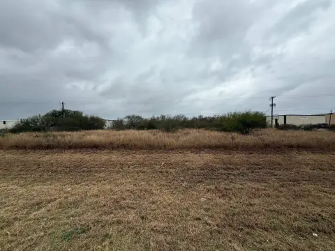 Victoria, TX Commercial Land Parcel