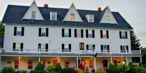 Historic Lakeside Hotel